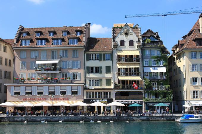 Restaurant on the quay – 240 m² with terrace right on the lake