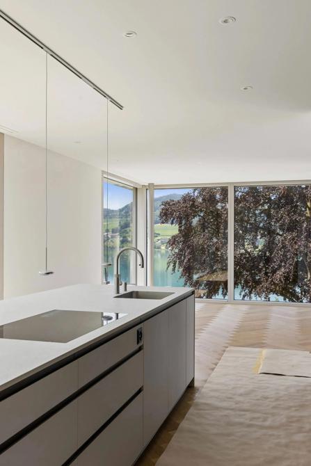 exklusive-neubauvilla-mit-pool-und-seeblick-09f88b63-f0f8-4692-bc9f-30d70605704f