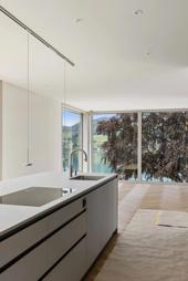 exklusive-neubauvilla-mit-pool-und-seeblick-09f88b63-f0f8-4692-bc9f-30d70605704f
