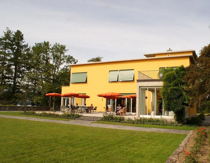villa-seeblick-in-kastanienbaum-7-komma-5-zimmer-am-vierwaldstaettersee-fa0a20e4-16ac-4eca-b9e6-f8d9b4c82000