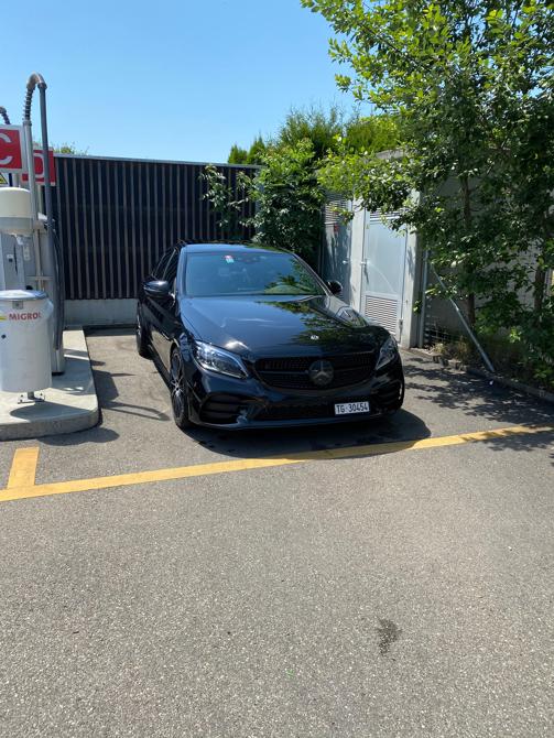 mercedes-c300d-4matic-2e06f5da-b570-4697-a59e-054e4c27594a-TopImage